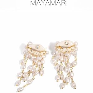 Mayamar Pearl Dangle Earrings in Cream and Gold(023)